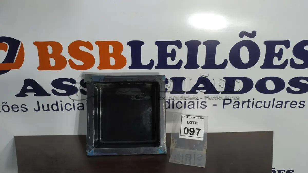 LOTE 097 - 01 NICHO DE EMBUTIR. (NO ESTADO) ATENÇÃO! FAZER A VISITAÇÃO ANTES DE ARREMATAR, NÃO SABEMOS SE FUNCIONA. LEILÃO NÃO TEM GARANTIA E NEM DEVOLUÇÃO, SUJEITO A POSSÍVEIS AVARIAS VISÍVEIS/OCULTAS E/OU AUSÊNCIA DE COMPONENTES.