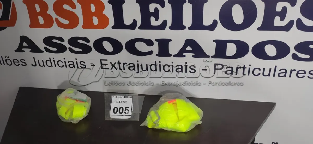 LOTE 005 - 02 CINTAS DE SEGURANÇA.  (NO ESTADO) ATENÇÃO! FAZER A VISITAÇÃO ANTES DE ARREMATAR, NÃO SABEMOS SE FUNCIONA. LEILÃO NÃO TEM GARANTIA E NEM DEVOLUÇÃO, SUJEITO A POSSÍVEIS AVARIAS VISÍVEIS/OCULTAS E/OU AUSÊNCIA DE COMPONENTES.