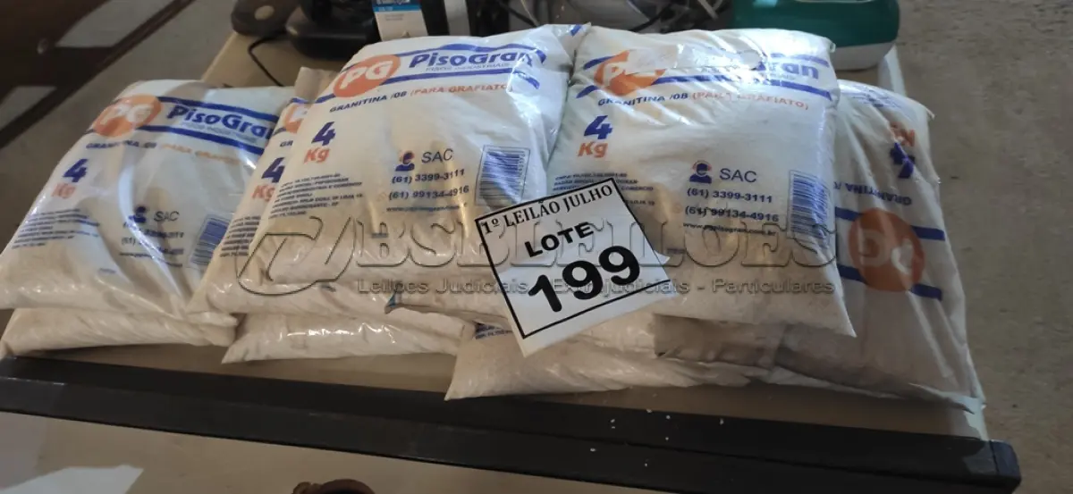 LOTE 199 - 10 PACOTES DE GRANITINA/08 PARA GRAFIADO COM 4KG CADA. (NO ESTADO) ATENÇÃO! FAZER A VISITAÇÃO ANTES DE ARREMATAR, NÃO SABEMOS SE FUNCIONA. LEILÃO NÃO TEM GARANTIA E NEM DEVOLUÇÃO, SUJEITO A POSSÍVEIS AVARIAS VISÍVEIS/OCULTAS E/OU AUSÊNCIA DE COMPONENTES.