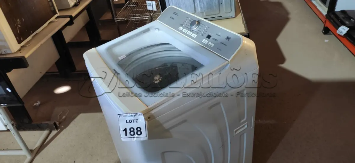 LOTE 188 - 01 MÁQUINA DE LAVAR 16KG MARCA PANASONIC. (NO ESTADO) ATENÇÃO! FAZER A VISITAÇÃO ANTES DE ARREMATAR, NÃO SABEMOS SE FUNCIONA. LEILÃO NÃO TEM GARANTIA E NEM DEVOLUÇÃO, SUJEITO A POSSÍVEIS AVARIAS VISÍVEIS/OCULTAS E/OU AUSÊNCIA DE COMPONENTES.