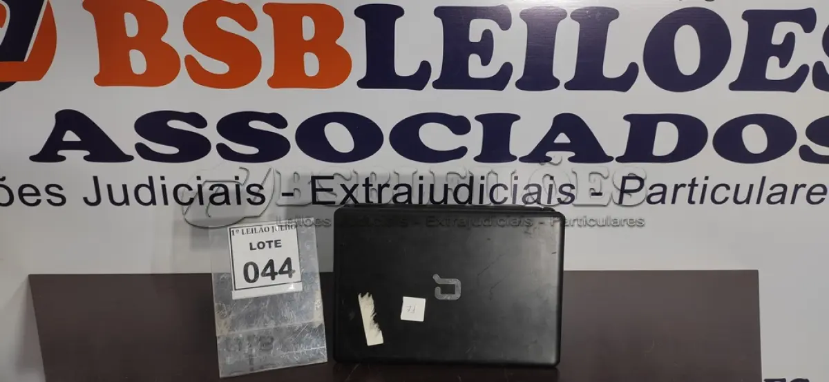 LOTE 044 - 01 NOTEBOOK MARCA HP. (NO ESTADO) ATENÇÃO! FAZER A VISITAÇÃO ANTES DE ARREMATAR, NÃO SABEMOS SE FUNCIONA. LEILÃO NÃO TEM GARANTIA E NEM DEVOLUÇÃO, SUJEITO A POSSÍVEIS AVARIAS VISÍVEIS/OCULTAS E/OU AUSÊNCIA DE COMPONENTES.