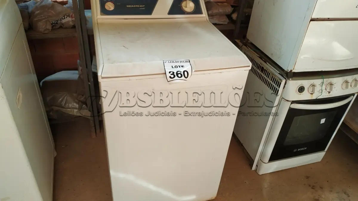 LOTE 360 - 01 MÁQUINA DE LAVAR 5KG MARCA BRASTEMP 220V. (NO ESTADO) ATENÇÃO! FAZER A VISITAÇÃO ANTES DE ARREMATAR, NÃO SABEMOS SE FUNCIONA. LEILÃO NÃO TEM GARANTIA E NEM DEVOLUÇÃO, SUJEITO A POSSÍVEIS AVARIAS VISÍVEIS/OCULTAS E/OU AUSÊNCIA DE COMPONENTES.