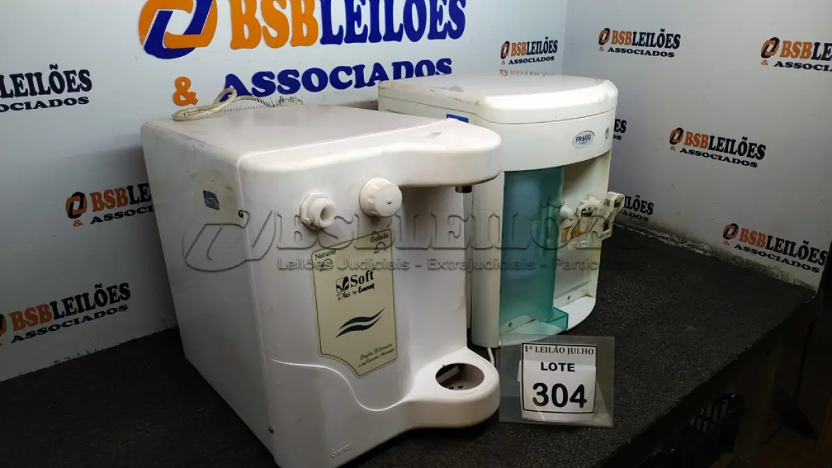 LOTE 304 - 02 PURIFICADORES DE ÁGUA SENDO 01 MARCA IBBL E 01 MARCA SOFT. (NO ESTADO) ATENÇÃO! FAZER A VISITAÇÃO ANTES DE ARREMATAR, NÃO SABEMOS SE FUNCIONA. LEILÃO NÃO TEM GARANTIA E NEM DEVOLUÇÃO, SUJEITO A POSSÍVEIS AVARIAS VISÍVEIS/OCULTAS E/OU AUSÊNCIA DE COMPONENTES.