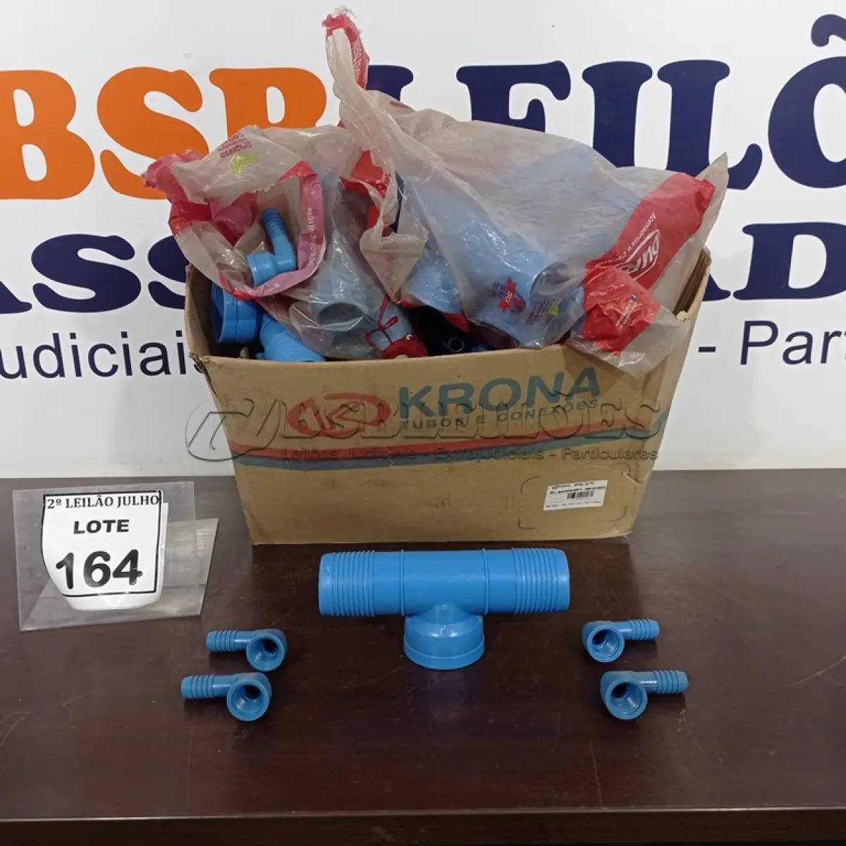 LOTE 164 - 01 LOTE COM VARIAS CONEXÕES HIDRÁULICAS DE MODELOS E MEDIDAS DIVERSAS. (NO ESTADO) ATENÇÃO! FAZER A VISITAÇÃO ANTES DE ARREMATAR, NÃO SABEMOS SE FUNCIONA. LEILÃO NÃO TEM GARANTIA E NEM DEVOLUÇÃO, SUJEITO A POSSÍVEIS AVARIAS VISÍVEIS/OCULTAS E/OU AUSÊNCIA DE COMPONENTES.