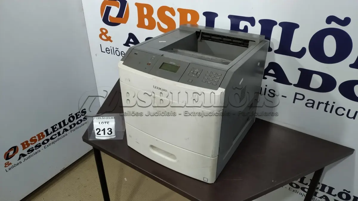 LOTE 213 - 01 IMPRESSORA LEXMARK T654DN.  (NO ESTADO) ATENÇÃO! FAZER A VISITAÇÃO ANTES DE ARREMATAR, NÃO SABEMOS SE FUNCIONA. LEILÃO NÃO TEM GARANTIA E NEM DEVOLUÇÃO, SUJEITO A POSSÍVEIS AVARIAS VISÍVEIS/OCULTAS E/OU AUSÊNCIA DE COMPONENTES.