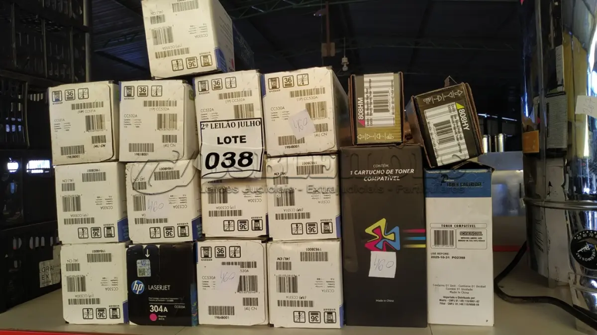 LOTE 038 - 17 TONNERS PARA IMPRESSORAS DE MARCAS E MODELOS DIVERSOS. (NO ESTADO) ATENÇÃO! FAZER A VISITAÇÃO ANTES DE ARREMATAR, NÃO SABEMOS SE FUNCIONA. LEILÃO NÃO TEM GARANTIA E NEM DEVOLUÇÃO, SUJEITO A POSSÍVEIS AVARIAS VISÍVEIS/OCULTAS E/OU AUSÊNCIA DE COMPONENTES.