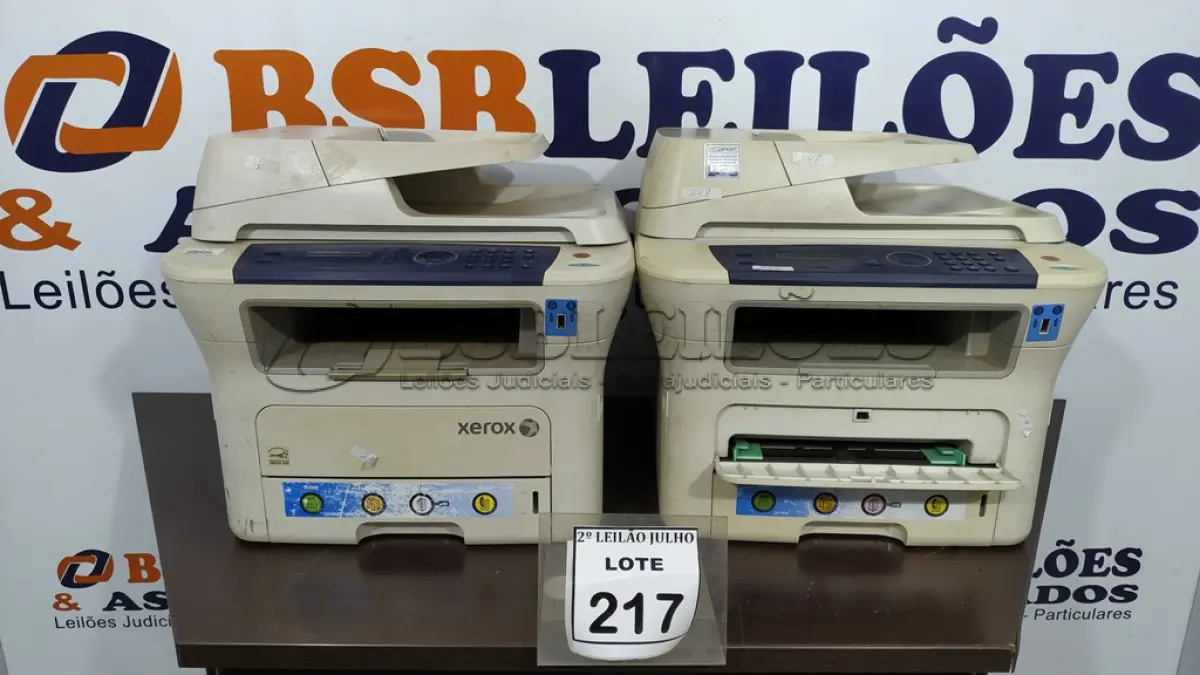 LOTE 217 - 02 IMPRESSORAS MULTIFUNCIONAIS  XEROX. (NO ESTADO) ATENÇÃO! FAZER A VISITAÇÃO ANTES DE ARREMATAR, NÃO SABEMOS SE FUNCIONA. LEILÃO NÃO TEM GARANTIA E NEM DEVOLUÇÃO, SUJEITO A POSSÍVEIS AVARIAS VISÍVEIS/OCULTAS E/OU AUSÊNCIA DE COMPONENTES.