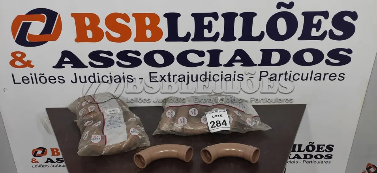LOTE 284 - 20 CURVAS 90 SOLDÁVEL 50MM. (NO ESTADO) ATENÇÃO! FAZER A VISITAÇÃO ANTES DE ARREMATAR, NÃO SABEMOS SE FUNCIONA. LEILÃO NÃO TEM GARANTIA E NEM DEVOLUÇÃO, SUJEITO A POSSÍVEIS AVARIAS VISÍVEIS/OCULTAS E/OU AUSÊNCIA DE COMPONENTES.