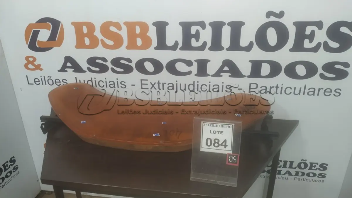 LOTE 084 - 01 SIRENE VEICULAR. (NO ESTADO) ATENÇÃO! FAZER A VISITAÇÃO ANTES DE ARREMATAR, NÃO SABEMOS SE FUNCIONA. LEILÃO NÃO TEM GARANTIA E NEM DEVOLUÇÃO, SUJEITO A POSSÍVEIS AVARIAS VISÍVEIS/OCULTAS E/OU AUSÊNCIA DE COMPONENTES.