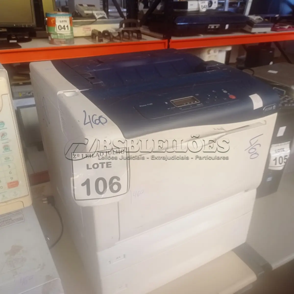 LOTE 106 - 01 IMPRESSORA MULTIFUNCIONAL PHASER 7100. (NO ESTADO) ATENÇÃO! FAZER A VISITAÇÃO ANTES DE ARREMATAR, NÃO SABEMOS SE FUNCIONA. LEILÃO NÃO TEM GARANTIA E NEM DEVOLUÇÃO, SUJEITO A POSSÍVEIS AVARIAS VISÍVEIS/OCULTAS E/OU AUSÊNCIA DE COMPONENTES.