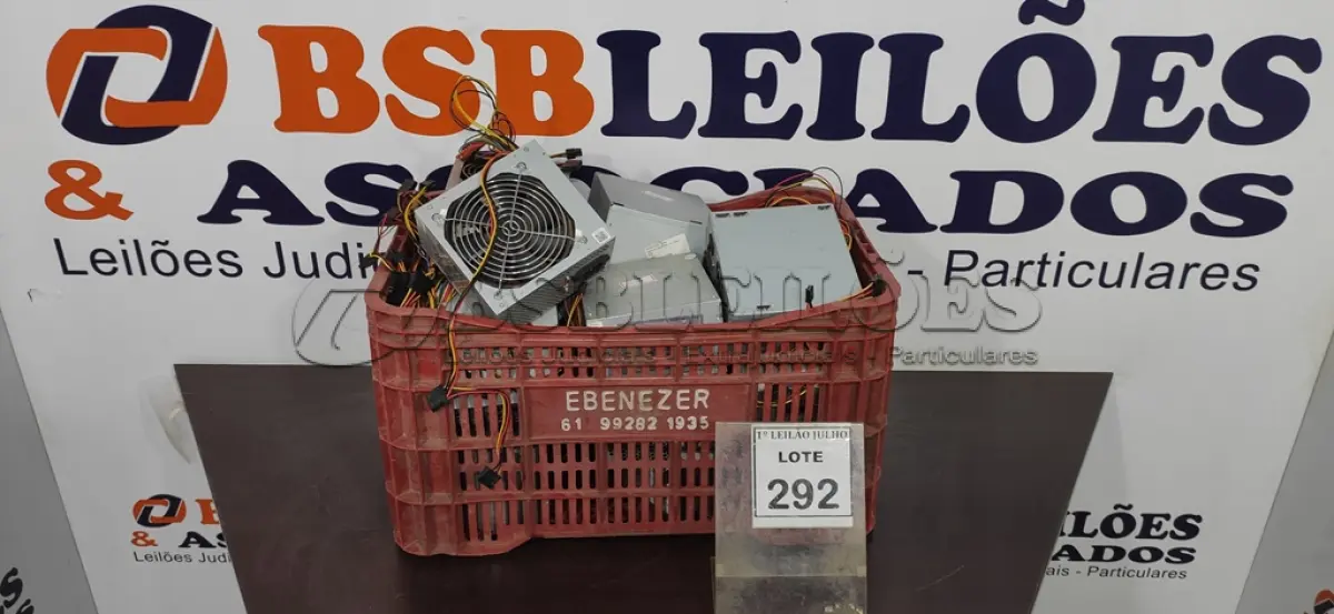 LOTE 292 - 01 LOTE COM GRANDE QUANTIDADE DE FONTES PARA PC. (NO ESTADO) ATENÇÃO! FAZER A VISITAÇÃO ANTES DE ARREMATAR, NÃO SABEMOS SE FUNCIONA. LEILÃO NÃO TEM GARANTIA E NEM DEVOLUÇÃO, SUJEITO A POSSÍVEIS AVARIAS VISÍVEIS/OCULTAS E/OU AUSÊNCIA DE COMPONENTES.