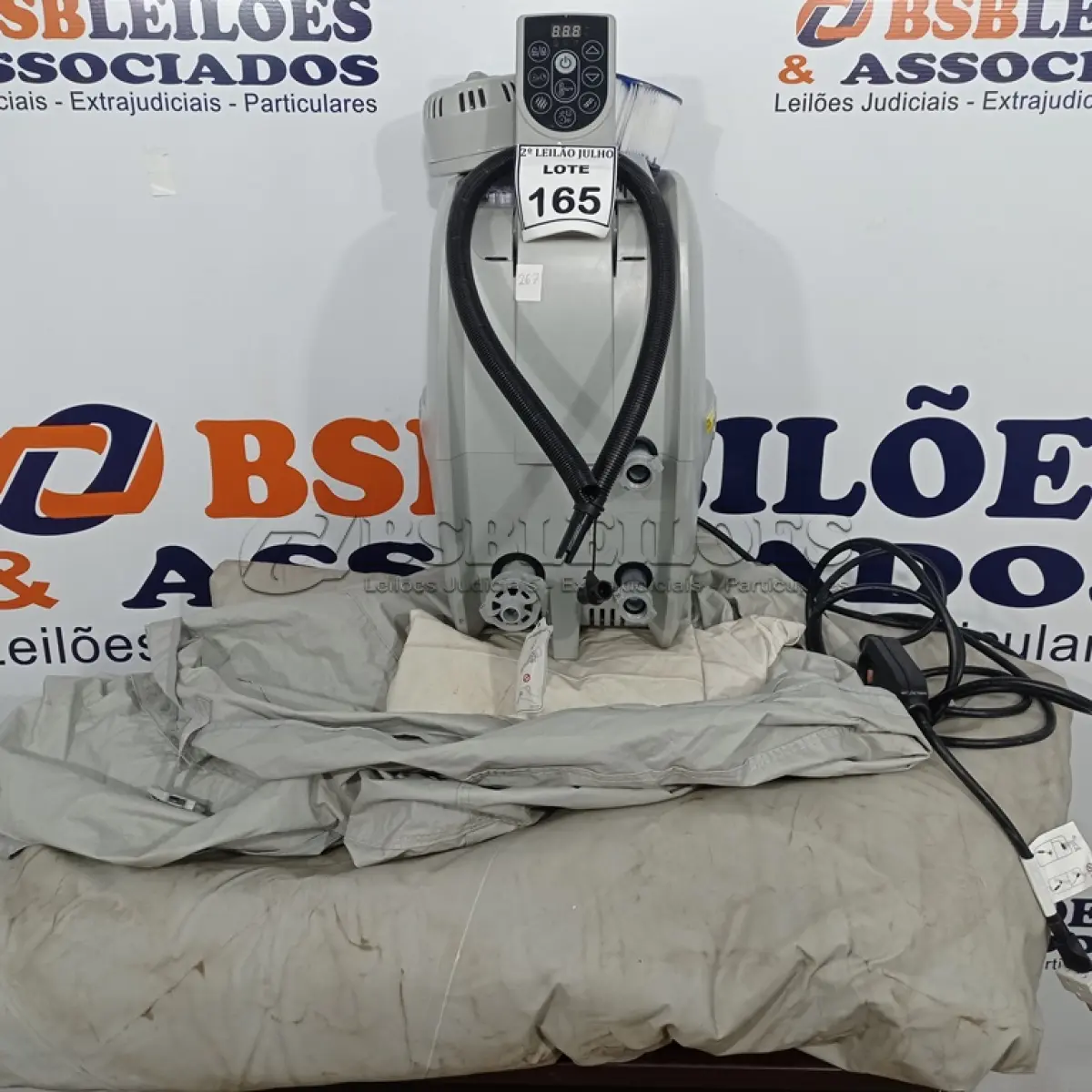 LOTE 165 - 01 BOMBA DE FILTRAGEM E AQUECIMENTO PARA BANHEIRAS E PISCINAS, E 01 PISCINA INFLÁVEL. (NO ESTADO) ATENÇÃO! FAZER A VISITAÇÃO ANTES DE ARREMATAR, NÃO SABEMOS SE FUNCIONA. LEILÃO NÃO TEM GARANTIA E NEM DEVOLUÇÃO, SUJEITO A POSSÍVEIS AVARIAS VISÍVEIS/OCULTAS E/OU AUSÊNCIA DE COMPONENTES.