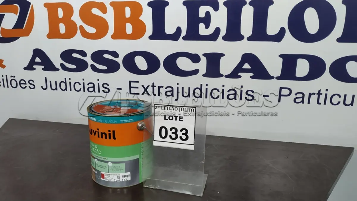 LOTE 033 - 01 LATA DE TINTA ESMALTE DE 3,6L NA COR BRILHANTE VERMELHO MARCA SUVINIL. (NO ESTADO) ATENÇÃO! FAZER A VISITAÇÃO ANTES DE ARREMATAR, NÃO SABEMOS SE FUNCIONA. LEILÃO NÃO TEM GARANTIA E NEM DEVOLUÇÃO, SUJEITO A POSSÍVEIS AVARIAS VISÍVEIS/OCULTAS E/OU AUSÊNCIA DE COMPONENTES.