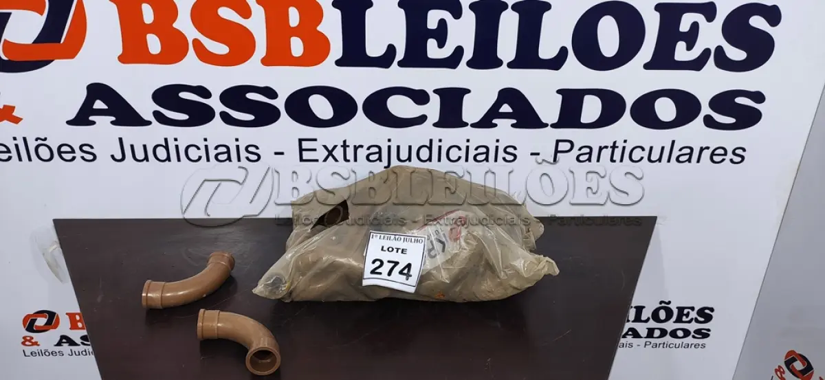 LOTE 274 - 33 DE CURVA 90-40MM MARCA KRONA. (NO ESTADO) ATENÇÃO! FAZER A VISITAÇÃO ANTES DE ARREMATAR, NÃO SABEMOS SE FUNCIONA. LEILÃO NÃO TEM GARANTIA E NEM DEVOLUÇÃO, SUJEITO A POSSÍVEIS AVARIAS VISÍVEIS/OCULTAS E/OU AUSÊNCIA DE COMPONENTES.