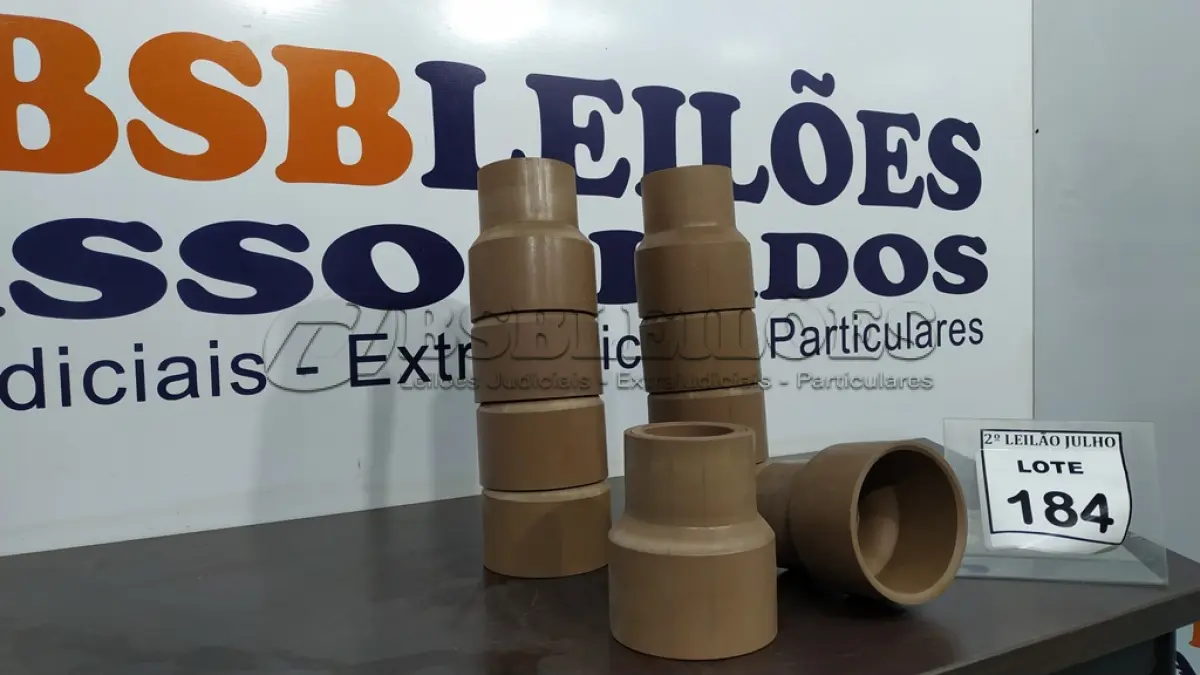 LOTE 184 - 01 LOTE COM VARIAS PEÇAS DE REDUÇÃO 75X60. (NO ESTADO) ATENÇÃO! FAZER A VISITAÇÃO ANTES DE ARREMATAR, NÃO SABEMOS SE FUNCIONA. LEILÃO NÃO TEM GARANTIA E NEM DEVOLUÇÃO, SUJEITO A POSSÍVEIS AVARIAS VISÍVEIS/OCULTAS E/OU AUSÊNCIA DE COMPONENTES.