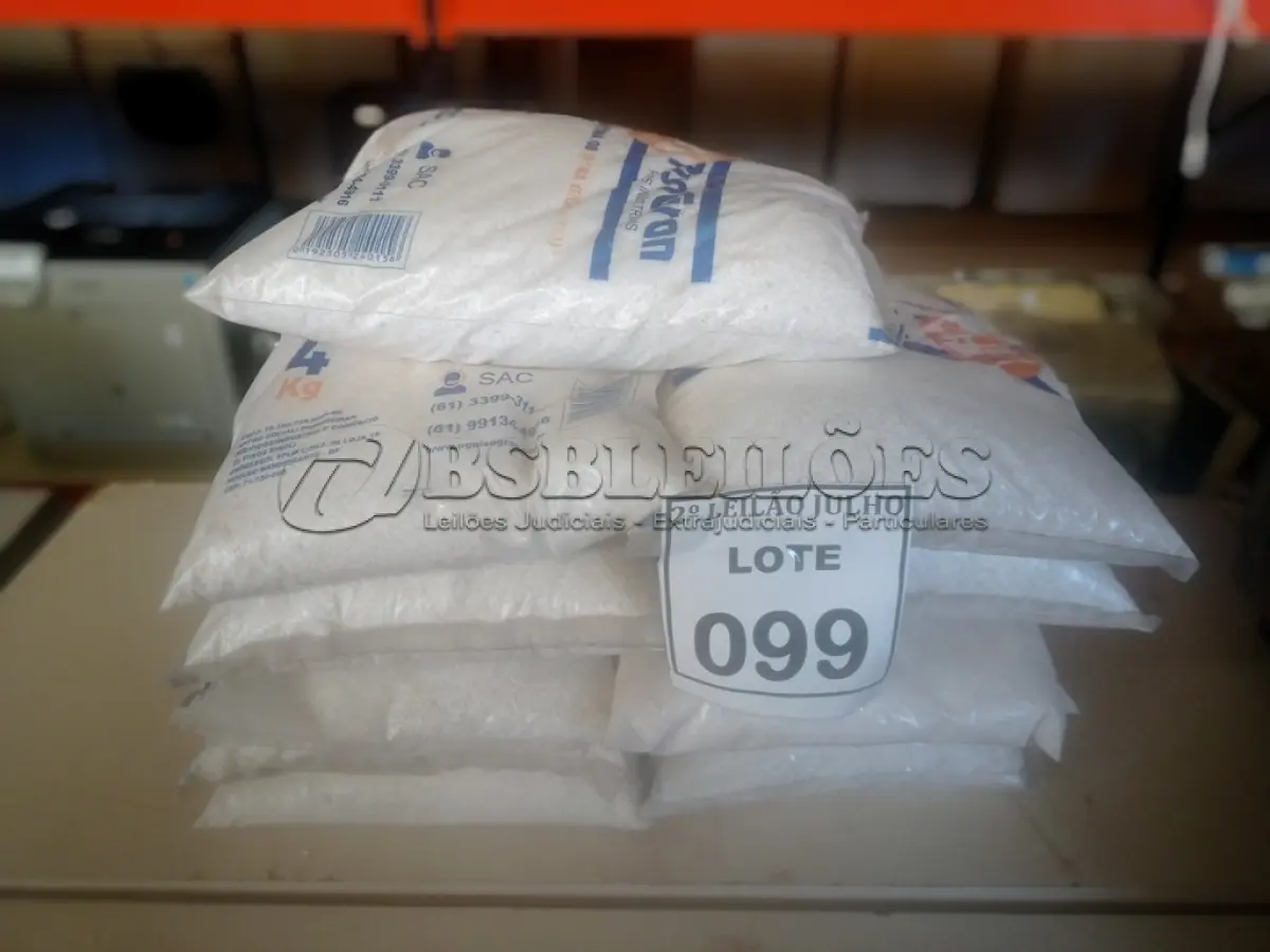LOTE 099 - 11 PACOTES DE GRANITINA COM 4KG CADA. (NO ESTADO) ATENÇÃO! FAZER A VISITAÇÃO ANTES DE ARREMATAR, NÃO SABEMOS SE FUNCIONA. LEILÃO NÃO TEM GARANTIA E NEM DEVOLUÇÃO, SUJEITO A POSSÍVEIS AVARIAS VISÍVEIS/OCULTAS E/OU AUSÊNCIA DE COMPONENTES.