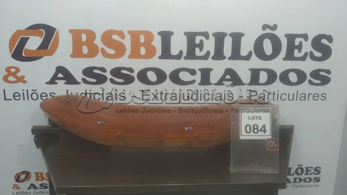 LOTE 084 - 01 SIRENE VEICULAR. (NO ESTADO) ATENÇÃO! FAZER A VISITAÇÃO ANTES DE ARREMATAR, NÃO SABEMOS SE FUNCIONA. LEILÃO NÃO TEM GARANTIA E NEM DEVOLUÇÃO, SUJEITO A POSSÍVEIS AVARIAS VISÍVEIS/OCULTAS E/OU AUSÊNCIA DE COMPONENTES.