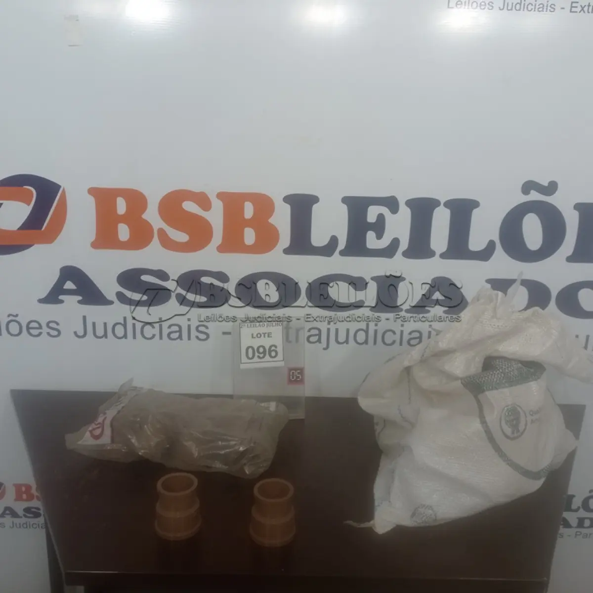 LOTE 096 - 45 LUVAS DE REDUÇÃO SOLDÁVEL 60X50. (NO ESTADO) ATENÇÃO! FAZER A VISITAÇÃO ANTES DE ARREMATAR, NÃO SABEMOS SE FUNCIONA. LEILÃO NÃO TEM GARANTIA E NEM DEVOLUÇÃO, SUJEITO A POSSÍVEIS AVARIAS VISÍVEIS/OCULTAS E/OU AUSÊNCIA DE COMPONENTES.