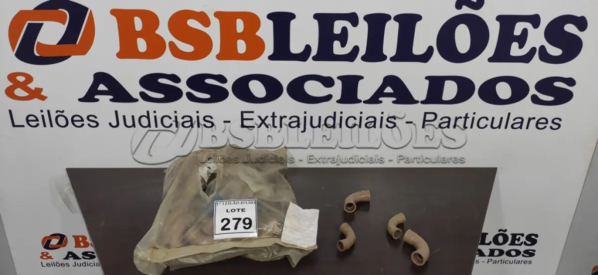 LOTE 279 - 01 LOTE COM GRANDE QUANTIDADE DE CURVAS HIDRÁULICAS DE TAMANHOS E MEDIDAS DIVERSAS. (NO ESTADO) ATENÇÃO! FAZER A VISITAÇÃO ANTES DE ARREMATAR, NÃO SABEMOS SE FUNCIONA. LEILÃO NÃO TEM GARANTIA E NEM DEVOLUÇÃO, SUJEITO A POSSÍVEIS AVARIAS VISÍVEIS/OCULTAS E/OU AUSÊNCIA DE COMPONENTES.