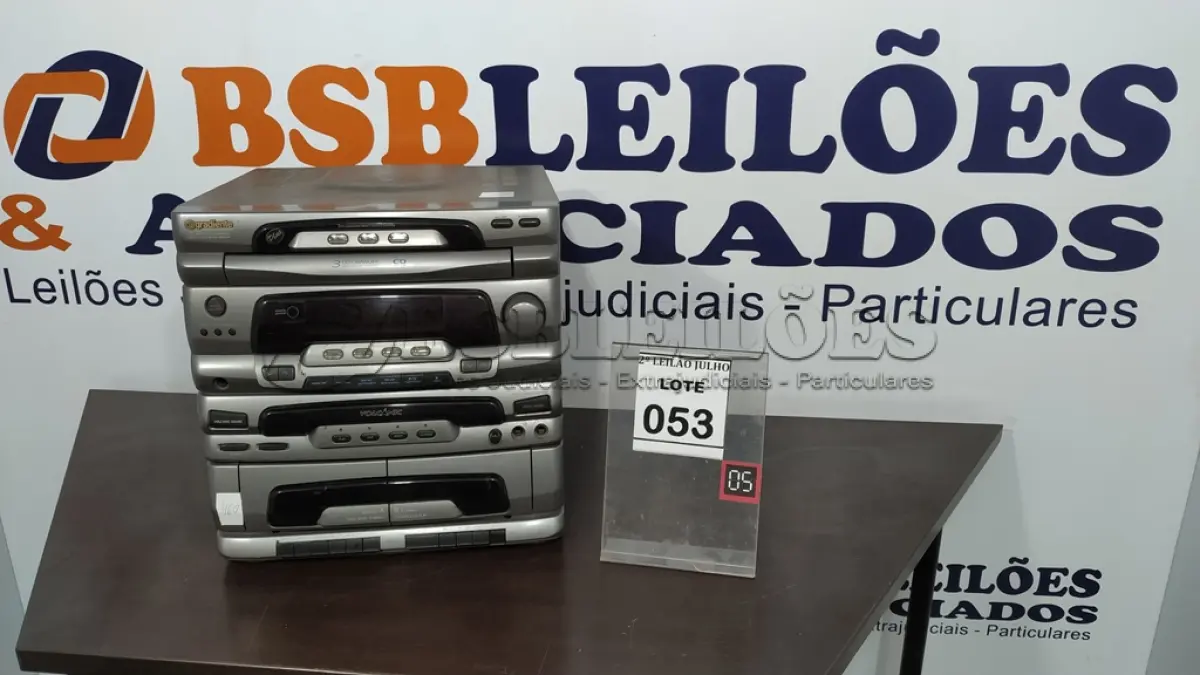 LOTE 053 - 01 APARELHO DE SOM E TOCA FITA MARCA GRADIENTE. (NO ESTADO) ATENÇÃO! FAZER A VISITAÇÃO ANTES DE ARREMATAR, NÃO SABEMOS SE FUNCIONA. LEILÃO NÃO TEM GARANTIA E NEM DEVOLUÇÃO, SUJEITO A POSSÍVEIS AVARIAS VISÍVEIS/OCULTAS E/OU AUSÊNCIA DE COMPONENTES.