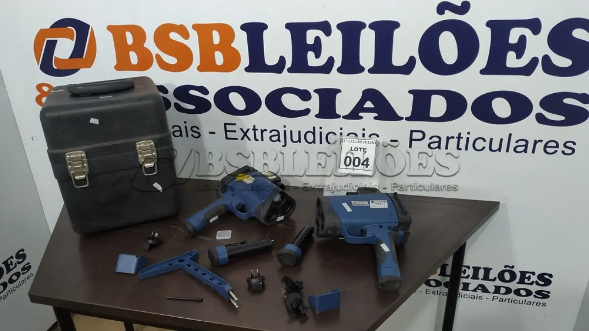 LOTE 004 - 02 RADARES MÓVEIS. (NO ESTADO) ATENÇÃO! FAZER A VISITAÇÃO ANTES DE ARREMATAR, NÃO SABEMOS SE FUNCIONA. LEILÃO NÃO TEM GARANTIA E NEM DEVOLUÇÃO, SUJEITO A POSSÍVEIS AVARIAS VISÍVEIS/OCULTAS E/OU AUSÊNCIA DE COMPONENTES.