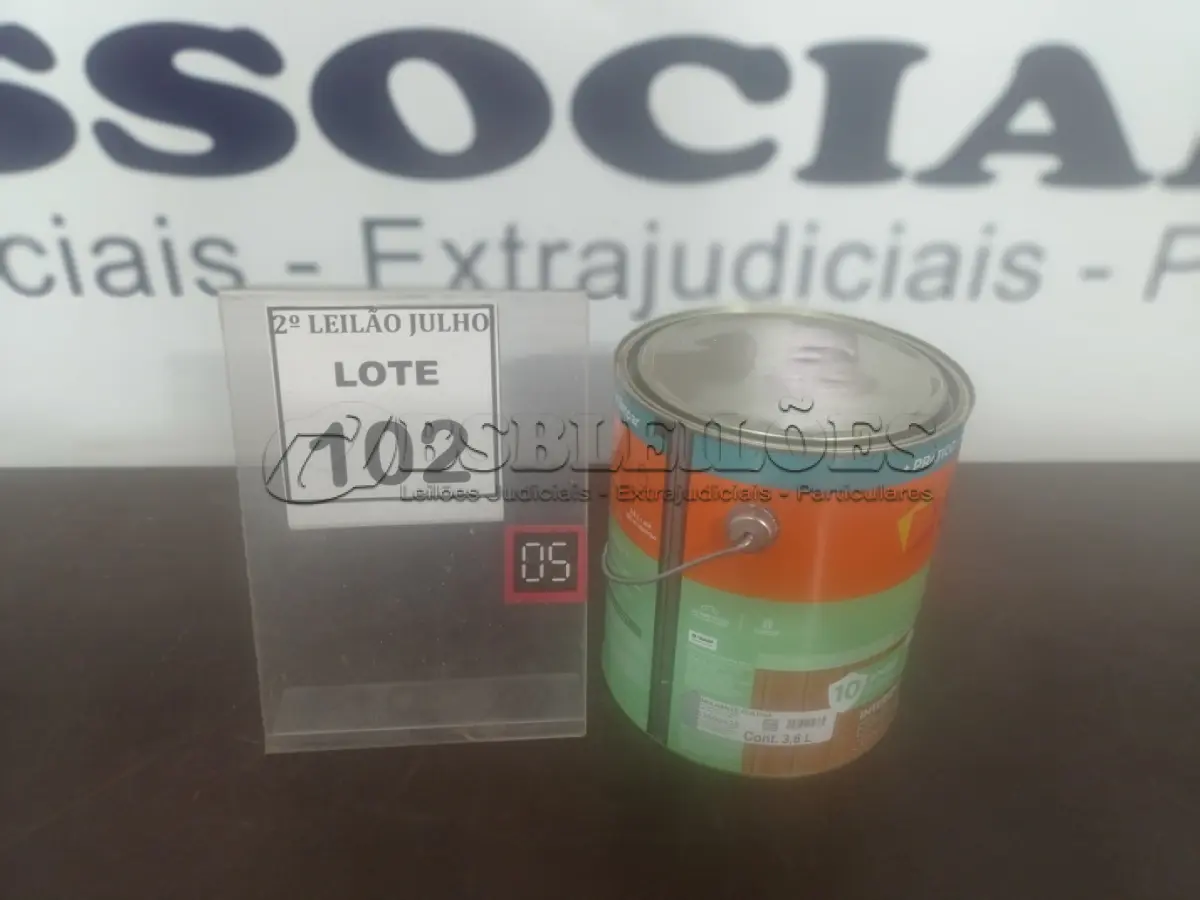 LOTE 102 - 01 LATA DE TINTA ESMALTE DE 3,6L NA COR BRILHANTE PLATINA MARCA SUVINIL. (NO ESTADO) ATENÇÃO! FAZER A VISITAÇÃO ANTES DE ARREMATAR, NÃO SABEMOS SE FUNCIONA. LEILÃO NÃO TEM GARANTIA E NEM DEVOLUÇÃO, SUJEITO A POSSÍVEIS AVARIAS VISÍVEIS/OCULTAS E/OU AUSÊNCIA DE COMPONENTES.