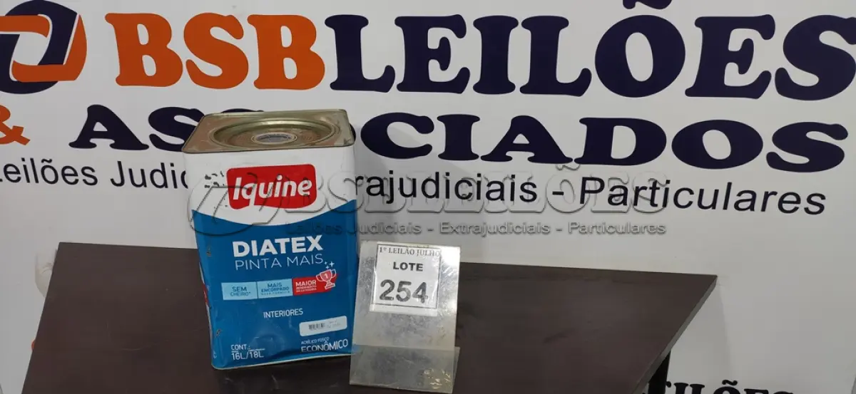 LOTE 254 - 01 LATA DE TINTA PARA INTERIORES DE 16/18 BRANCO BASE P MARCA IQUINE DIATEX. (NOVO) (NO ESTADO) ATENÇÃO! FAZER A VISITAÇÃO ANTES DE ARREMATAR, NÃO SABEMOS SE FUNCIONA. LEILÃO NÃO TEM GARANTIA E NEM DEVOLUÇÃO, SUJEITO A POSSÍVEIS AVARIAS VISÍVEIS/OCULTAS E/OU AUSÊNCIA DE COMPONENTES.