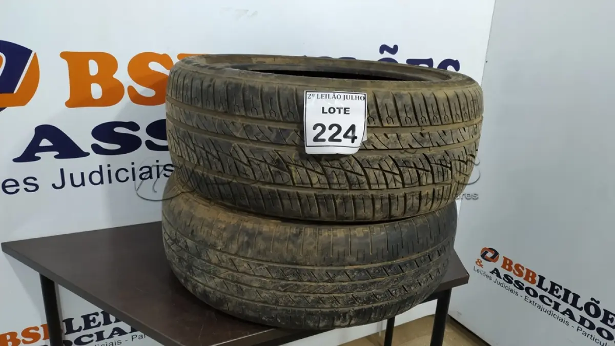 LOTE 224 - 02 PNEUS USADOS 245/452 ZR20 103W. (NO ESTADO) ATENÇÃO! FAZER A VISITAÇÃO ANTES DE ARREMATAR, NÃO SABEMOS SE FUNCIONA. LEILÃO NÃO TEM GARANTIA E NEM DEVOLUÇÃO, SUJEITO A POSSÍVEIS AVARIAS VISÍVEIS/OCULTAS E/OU AUSÊNCIA DE COMPONENTES.
