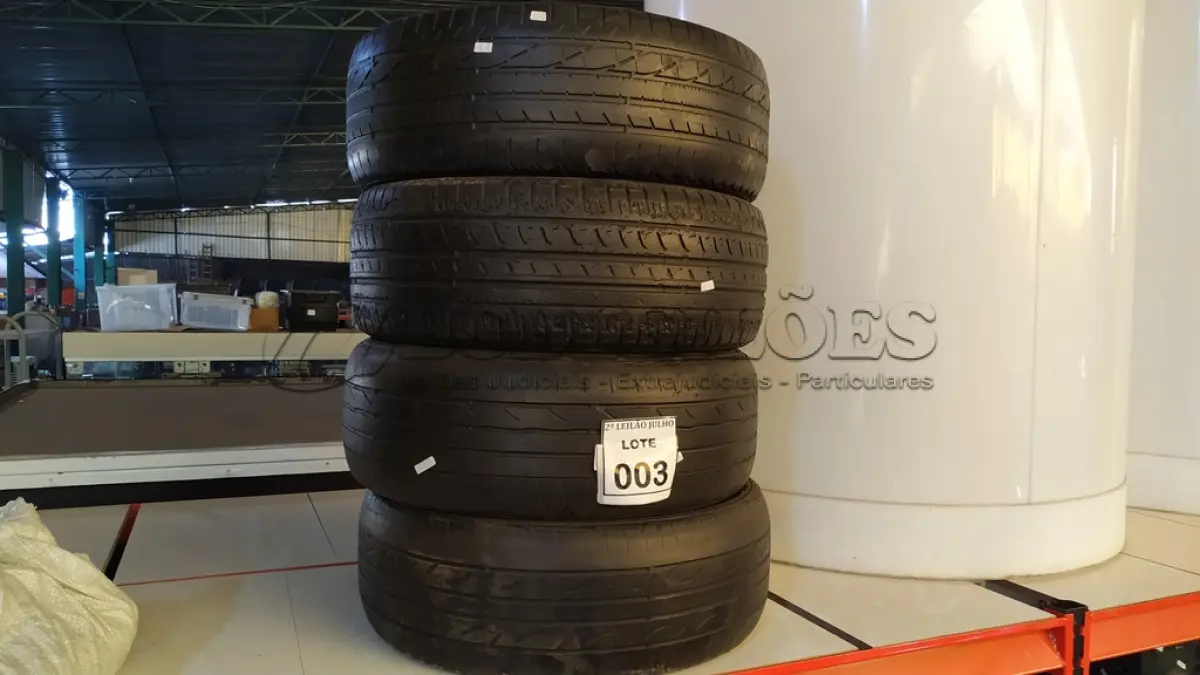 LOTE 003 - 04 PNEUS USADOS 205-55 ARO 16. (NO ESTADO) ATENÇÃO! FAZER A VISITAÇÃO ANTES DE ARREMATAR, NÃO SABEMOS SE FUNCIONA. LEILÃO NÃO TEM GARANTIA E NEM DEVOLUÇÃO, SUJEITO A POSSÍVEIS AVARIAS VISÍVEIS/OCULTAS E/OU AUSÊNCIA DE COMPONENTES.