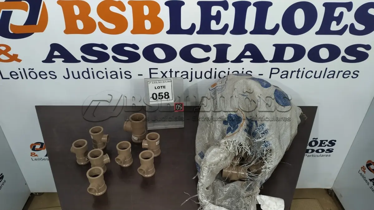 LOTE 058 - 01 LOTE COM GRANDE QUANTIDADE DE TÊ HIDRÁULICOS SOLDÁVEL DE MARCAS E MEDIDAS DIVERSOS. (NO ESTADO) ATENÇÃO! FAZER A VISITAÇÃO ANTES DE ARREMATAR, NÃO SABEMOS SE FUNCIONA. LEILÃO NÃO TEM GARANTIA E NEM DEVOLUÇÃO, SUJEITO A POSSÍVEIS AVARIAS VISÍVEIS/OCULTAS E/OU AUSÊNCIA DE COMPONENTES.