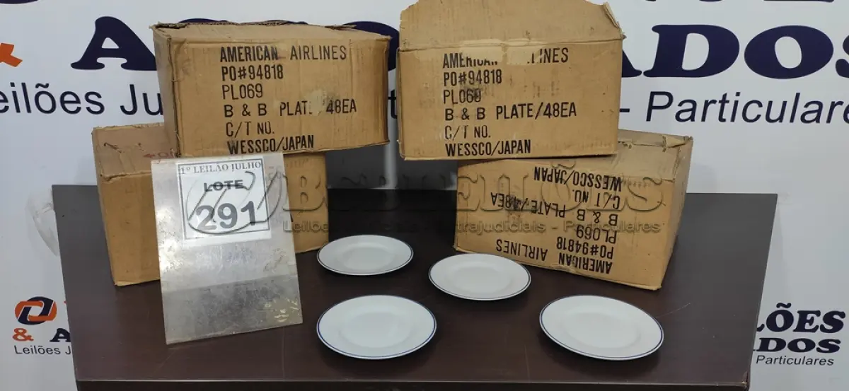 LOTE 291 - 01 LOTE COM GRANDE QUANTIDADE DE PIRES DE LOUÇA. (NO ESTADO) ATENÇÃO! FAZER A VISITAÇÃO ANTES DE ARREMATAR, NÃO SABEMOS SE FUNCIONA. LEILÃO NÃO TEM GARANTIA E NEM DEVOLUÇÃO, SUJEITO A POSSÍVEIS AVARIAS VISÍVEIS/OCULTAS E/OU AUSÊNCIA DE COMPONENTES.