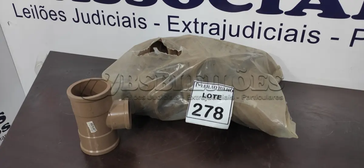 LOTE 278 - 10 TÊ 75-60 MARCA KRONA. (NO ESTADO) ATENÇÃO! FAZER A VISITAÇÃO ANTES DE ARREMATAR, NÃO SABEMOS SE FUNCIONA. LEILÃO NÃO TEM GARANTIA E NEM DEVOLUÇÃO, SUJEITO A POSSÍVEIS AVARIAS VISÍVEIS/OCULTAS E/OU AUSÊNCIA DE COMPONENTES.