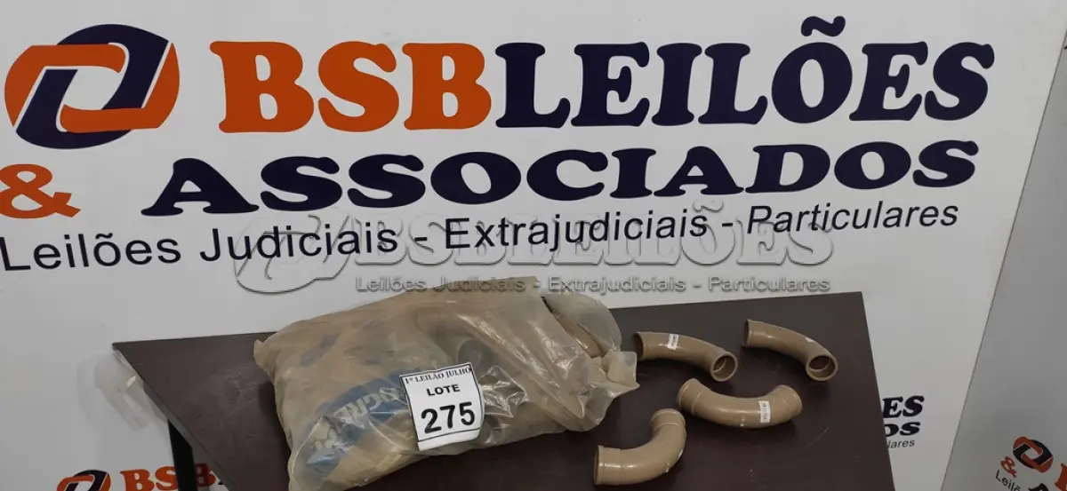 LOTE 275 - 01 LOTE COM VÁRIAS CURVAS 90-40MM MARCA KRONA. (NO ESTADO) ATENÇÃO! FAZER A VISITAÇÃO ANTES DE ARREMATAR, NÃO SABEMOS SE FUNCIONA. LEILÃO NÃO TEM GARANTIA E NEM DEVOLUÇÃO, SUJEITO A POSSÍVEIS AVARIAS VISÍVEIS/OCULTAS E/OU AUSÊNCIA DE COMPONENTES.