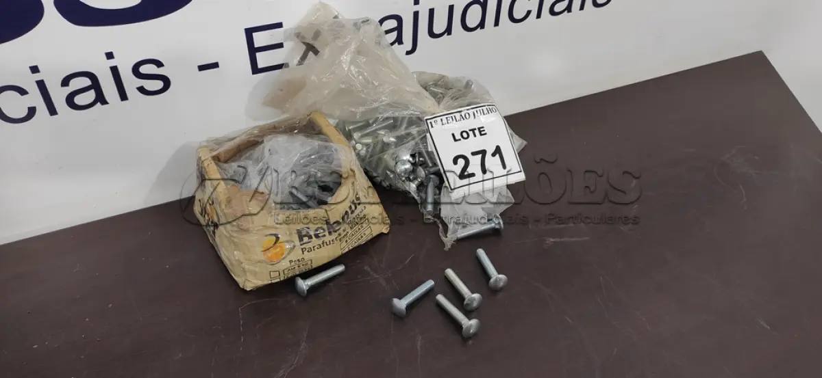 LOTE 271 - 01 LOTE COM PARAFUSOS FRANCÊS COM ZB 3/8-16X2. (NO ESTADO) ATENÇÃO! FAZER A VISITAÇÃO ANTES DE ARREMATAR, NÃO SABEMOS SE FUNCIONA. LEILÃO NÃO TEM GARANTIA E NEM DEVOLUÇÃO, SUJEITO A POSSÍVEIS AVARIAS VISÍVEIS/OCULTAS E/OU AUSÊNCIA DE COMPONENTES.