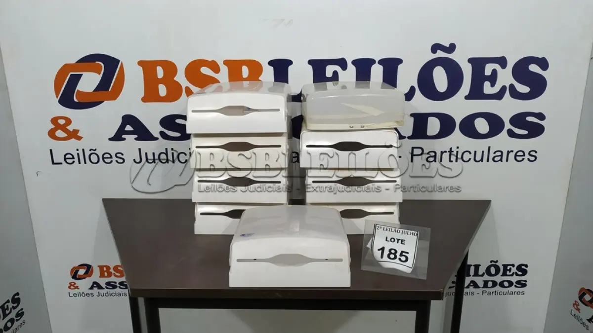 LOTE 185 - 09 DISPENSES PARA PAPEL MARCA GRAN. (NO ESTADO) ATENÇÃO! FAZER A VISITAÇÃO ANTES DE ARREMATAR, NÃO SABEMOS SE FUNCIONA. LEILÃO NÃO TEM GARANTIA E NEM DEVOLUÇÃO, SUJEITO A POSSÍVEIS AVARIAS VISÍVEIS/OCULTAS E/OU AUSÊNCIA DE COMPONENTES.
