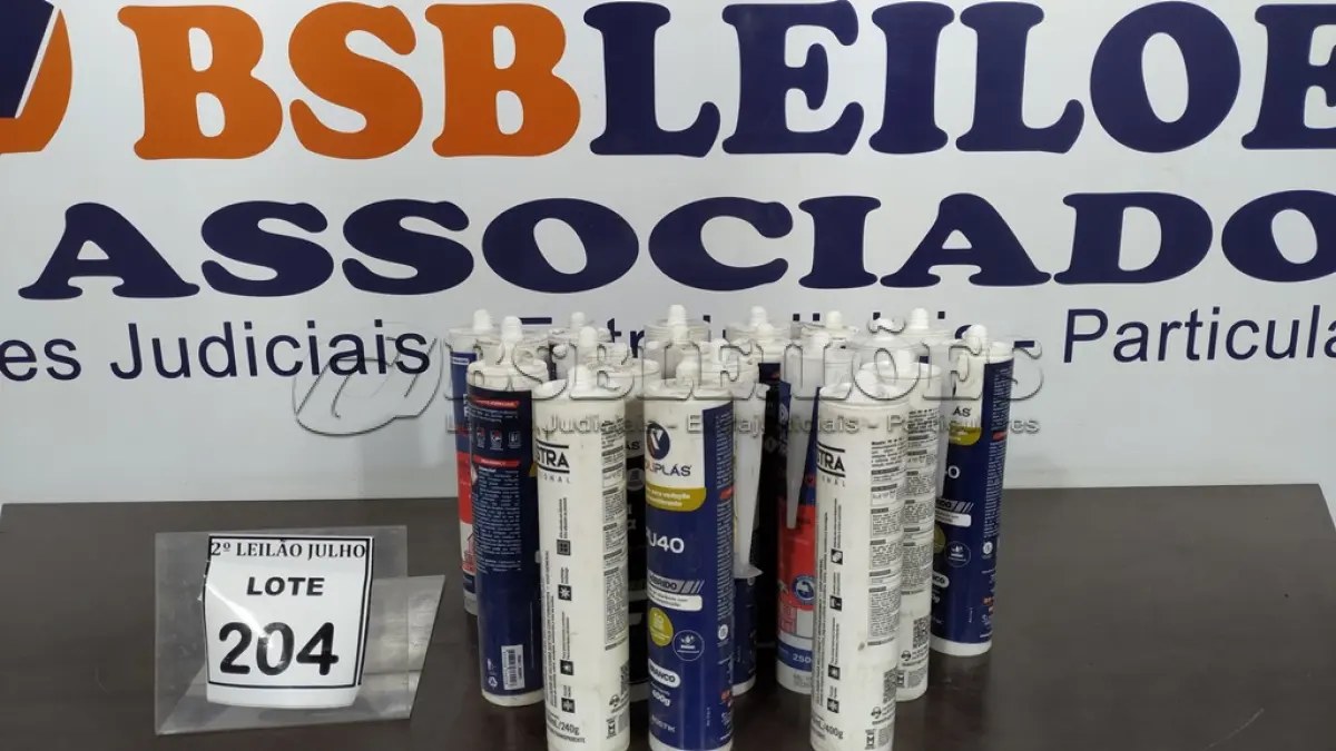LOTE 204 - 01 LOTE COM VÁRIAS BISNAGAS DE SILICONE E SELANTES DE MARCAS E MODELOS DIVERSOS. (NO ESTADO) ATENÇÃO! FAZER A VISITAÇÃO ANTES DE ARREMATAR, NÃO SABEMOS SE FUNCIONA. LEILÃO NÃO TEM GARANTIA E NEM DEVOLUÇÃO, SUJEITO A POSSÍVEIS AVARIAS VISÍVEIS/OCULTAS E/OU AUSÊNCIA DE COMPONENTES.