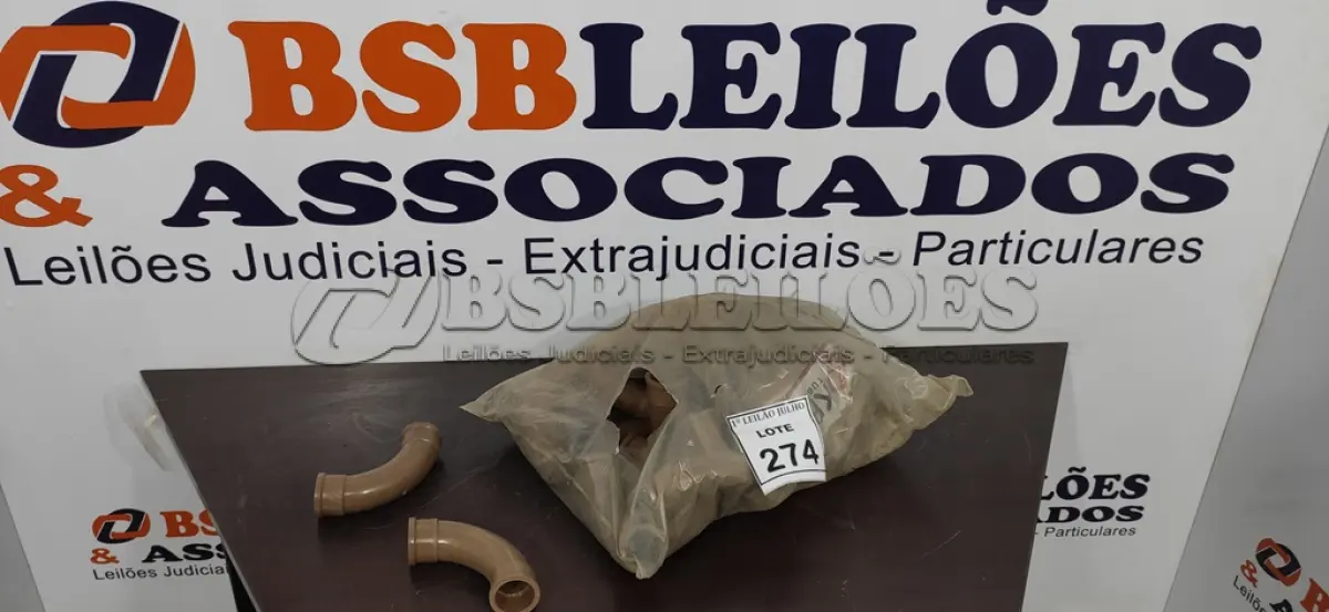 LOTE 274 - 33 DE CURVA 90-40MM MARCA KRONA. (NO ESTADO) ATENÇÃO! FAZER A VISITAÇÃO ANTES DE ARREMATAR, NÃO SABEMOS SE FUNCIONA. LEILÃO NÃO TEM GARANTIA E NEM DEVOLUÇÃO, SUJEITO A POSSÍVEIS AVARIAS VISÍVEIS/OCULTAS E/OU AUSÊNCIA DE COMPONENTES.