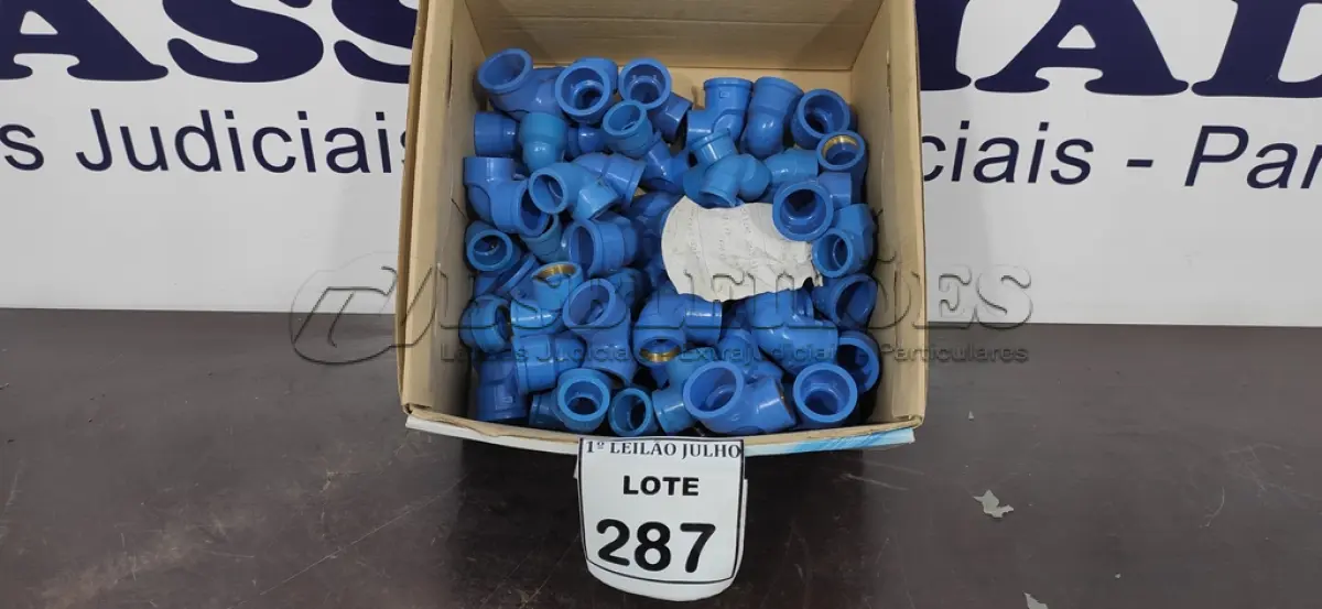 LOTE 287 - 01 LOTE COM GRANDE QUANTIDADE DE JOELHOS HIDRÁULICOS DE MEDIDAS DIVERSAS. (NO ESTADO) ATENÇÃO! FAZER A VISITAÇÃO ANTES DE ARREMATAR, NÃO SABEMOS SE FUNCIONA. LEILÃO NÃO TEM GARANTIA E NEM DEVOLUÇÃO, SUJEITO A POSSÍVEIS AVARIAS VISÍVEIS/OCULTAS E/OU AUSÊNCIA DE COMPONENTES.