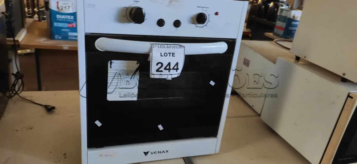 LOTE 244 - 01 FORNO VENAX 220V. (NO ESTADO) ATENÇÃO! FAZER A VISITAÇÃO ANTES DE ARREMATAR, NÃO SABEMOS SE FUNCIONA. LEILÃO NÃO TEM GARANTIA E NEM DEVOLUÇÃO, SUJEITO A POSSÍVEIS AVARIAS VISÍVEIS/OCULTAS E/OU AUSÊNCIA DE COMPONENTES.
