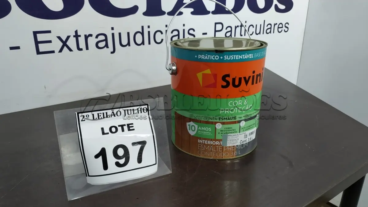 LOTE 197 - 01 LATA DE TINTA ESMALTE DE 3,6L NA COR BRILHANTE PLATINA MARCA SUVINIL. (NO ESTADO) ATENÇÃO! FAZER A VISITAÇÃO ANTES DE ARREMATAR, NÃO SABEMOS SE FUNCIONA. LEILÃO NÃO TEM GARANTIA E NEM DEVOLUÇÃO, SUJEITO A POSSÍVEIS AVARIAS VISÍVEIS/OCULTAS E/OU AUSÊNCIA DE COMPONENTES.