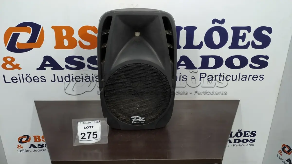 LOTE 275 - 01 CAIXA DE SOM MARCA PZ PRO ÁUDIO. (NO ESTADO) ATENÇÃO! FAZER A VISITAÇÃO ANTES DE ARREMATAR, NÃO SABEMOS SE FUNCIONA. LEILÃO NÃO TEM GARANTIA E NEM DEVOLUÇÃO, SUJEITO A POSSÍVEIS AVARIAS VISÍVEIS/OCULTAS E/OU AUSÊNCIA DE COMPONENTES.