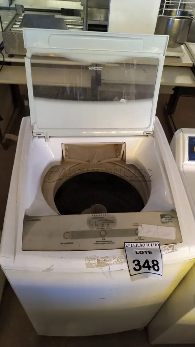 LOTE 348 - 01 MÁQUINA DE LAVAR ROUPAS BRASTEMP 6KG 220V. (NO ESTADO) ATENÇÃO! FAZER A VISITAÇÃO ANTES DE ARREMATAR, NÃO SABEMOS SE FUNCIONA. LEILÃO NÃO TEM GARANTIA E NEM DEVOLUÇÃO, SUJEITO A POSSÍVEIS AVARIAS VISÍVEIS/OCULTAS E/OU AUSÊNCIA DE COMPONENTES.