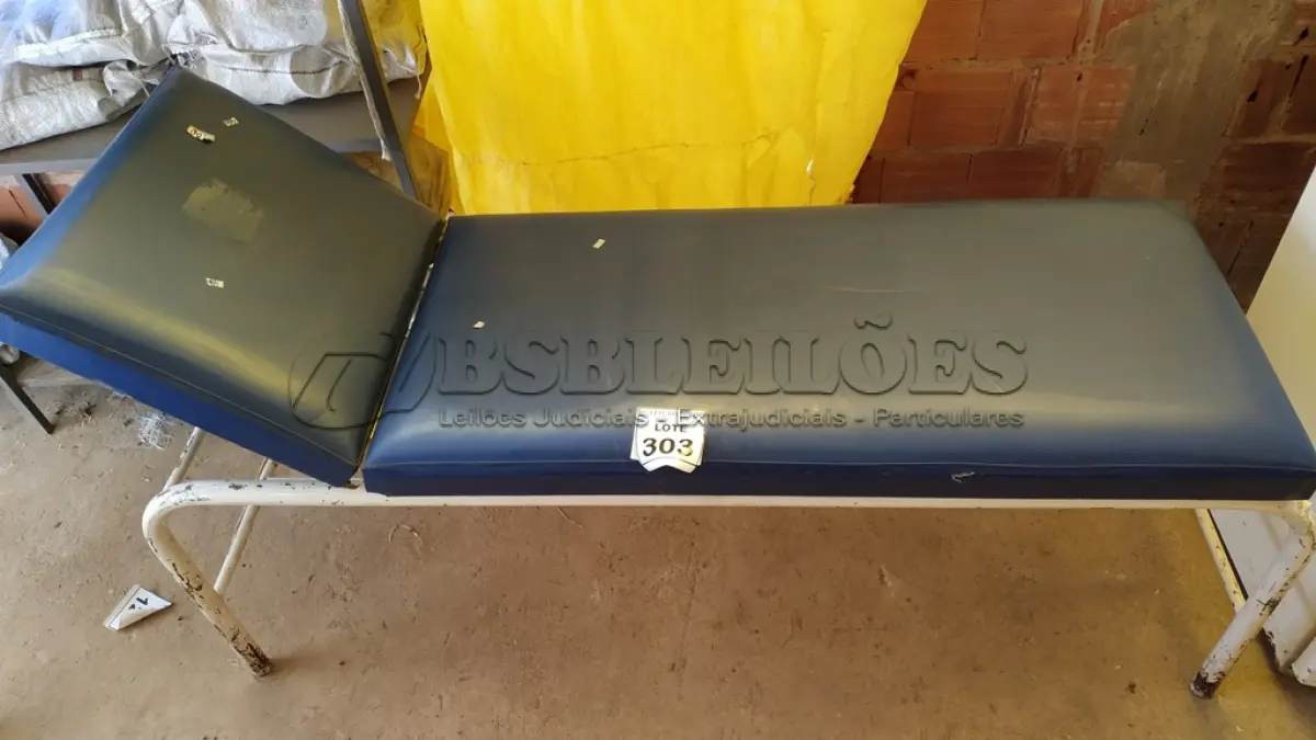 LOTE 303 - 01 MACA PARA MASSAGEM. (NO ESTADO) ATENÇÃO! FAZER A VISITAÇÃO ANTES DE ARREMATAR, NÃO SABEMOS SE FUNCIONA. LEILÃO NÃO TEM GARANTIA E NEM DEVOLUÇÃO, SUJEITO A POSSÍVEIS AVARIAS VISÍVEIS/OCULTAS E/OU AUSÊNCIA DE COMPONENTES.