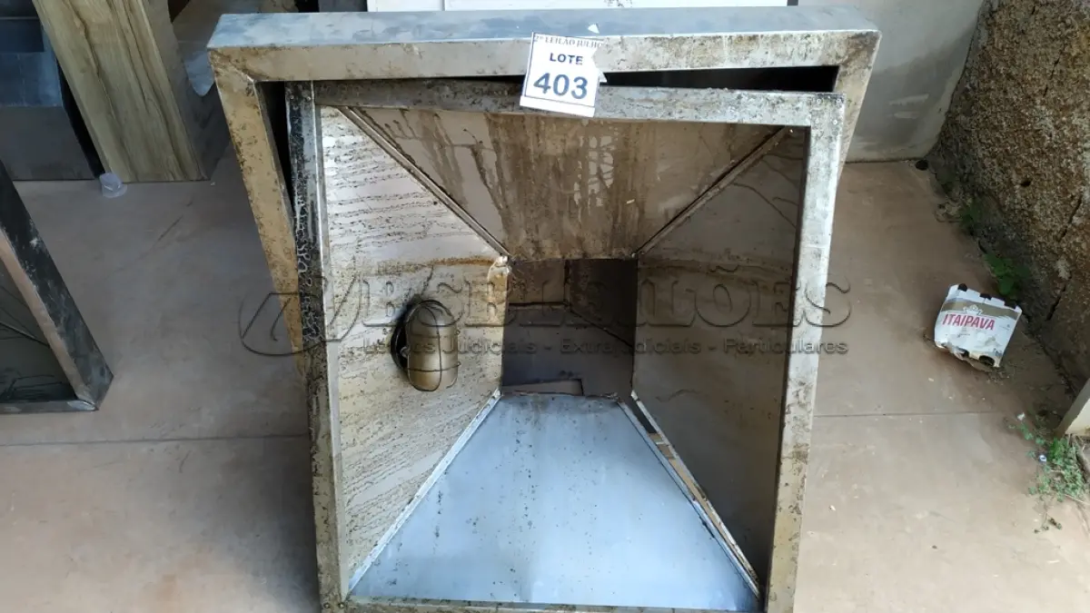 LOTE 403 - 02 COIFAS EM INOX. (NO ESTADO) ATENÇÃO! FAZER A VISITAÇÃO ANTES DE ARREMATAR, NÃO SABEMOS SE FUNCIONA. LEILÃO NÃO TEM GARANTIA E NEM DEVOLUÇÃO, SUJEITO A POSSÍVEIS AVARIAS VISÍVEIS/OCULTAS E/OU AUSÊNCIA DE COMPONENTES.