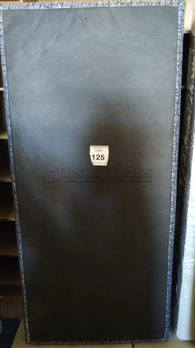LOTE 125 - 01 COLCHÃO SOLTEIRO. (NO ESTADO EM QUE SE ENCONTRA. SUJEITO A AVARIAS OCULTAS/VISÍVEIS.) BJ7220F