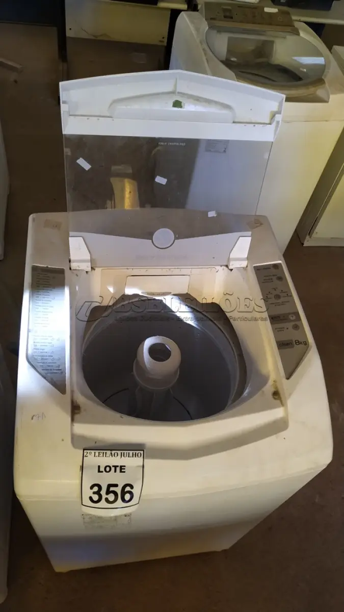 LOTE 356 - 01 MÁQUINA DE LAVAR ROUPAS BRASTEMP 8KG 127V. (NO ESTADO) ATENÇÃO! FAZER A VISITAÇÃO ANTES DE ARREMATAR, NÃO SABEMOS SE FUNCIONA. LEILÃO NÃO TEM GARANTIA E NEM DEVOLUÇÃO, SUJEITO A POSSÍVEIS AVARIAS VISÍVEIS/OCULTAS E/OU AUSÊNCIA DE COMPONENTES.