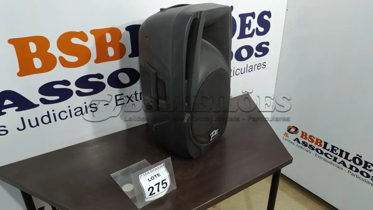 LOTE 275 - 01 CAIXA DE SOM MARCA PZ PRO ÁUDIO. (NO ESTADO) ATENÇÃO! FAZER A VISITAÇÃO ANTES DE ARREMATAR, NÃO SABEMOS SE FUNCIONA. LEILÃO NÃO TEM GARANTIA E NEM DEVOLUÇÃO, SUJEITO A POSSÍVEIS AVARIAS VISÍVEIS/OCULTAS E/OU AUSÊNCIA DE COMPONENTES.