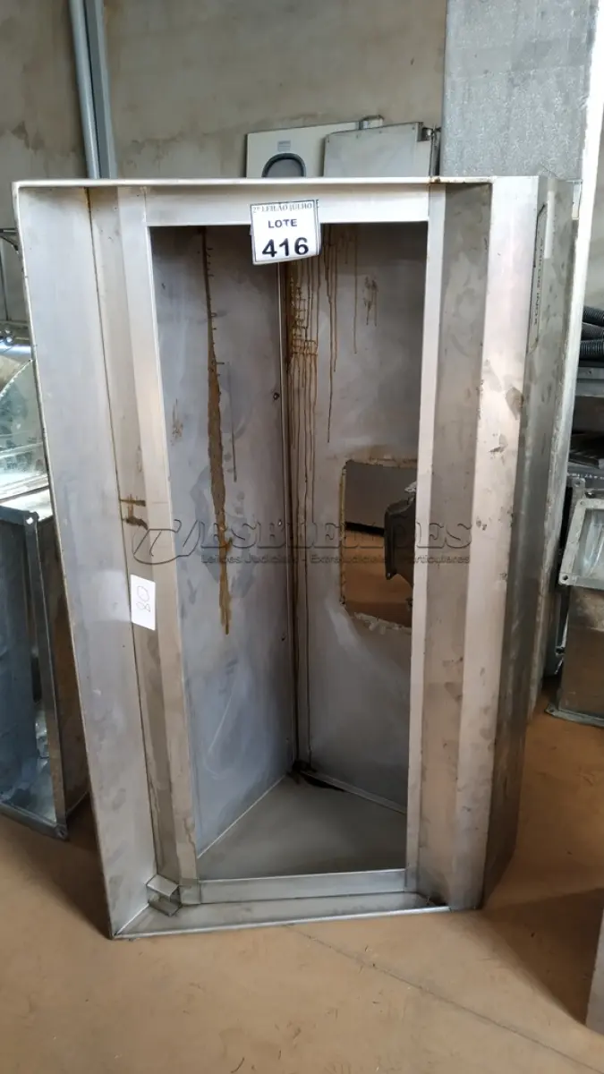 LOTE 416 - 01 COIFA EM INOX. (NO ESTADO) ATENÇÃO! FAZER A VISITAÇÃO ANTES DE ARREMATAR, NÃO SABEMOS SE FUNCIONA. LEILÃO NÃO TEM GARANTIA E NEM DEVOLUÇÃO, SUJEITO A POSSÍVEIS AVARIAS VISÍVEIS/OCULTAS E/OU AUSÊNCIA DE COMPONENTES.
