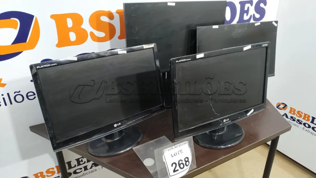 LOTE 268 - 02 MONITORES LCD FLATRON E 02 MONITORES ALIENWARE. (NO ESTADO) ATENÇÃO! FAZER A VISITAÇÃO ANTES DE ARREMATAR, NÃO SABEMOS SE FUNCIONA. LEILÃO NÃO TEM GARANTIA E NEM DEVOLUÇÃO, SUJEITO A POSSÍVEIS AVARIAS VISÍVEIS/OCULTAS E/OU AUSÊNCIA DE COMPONENTES.