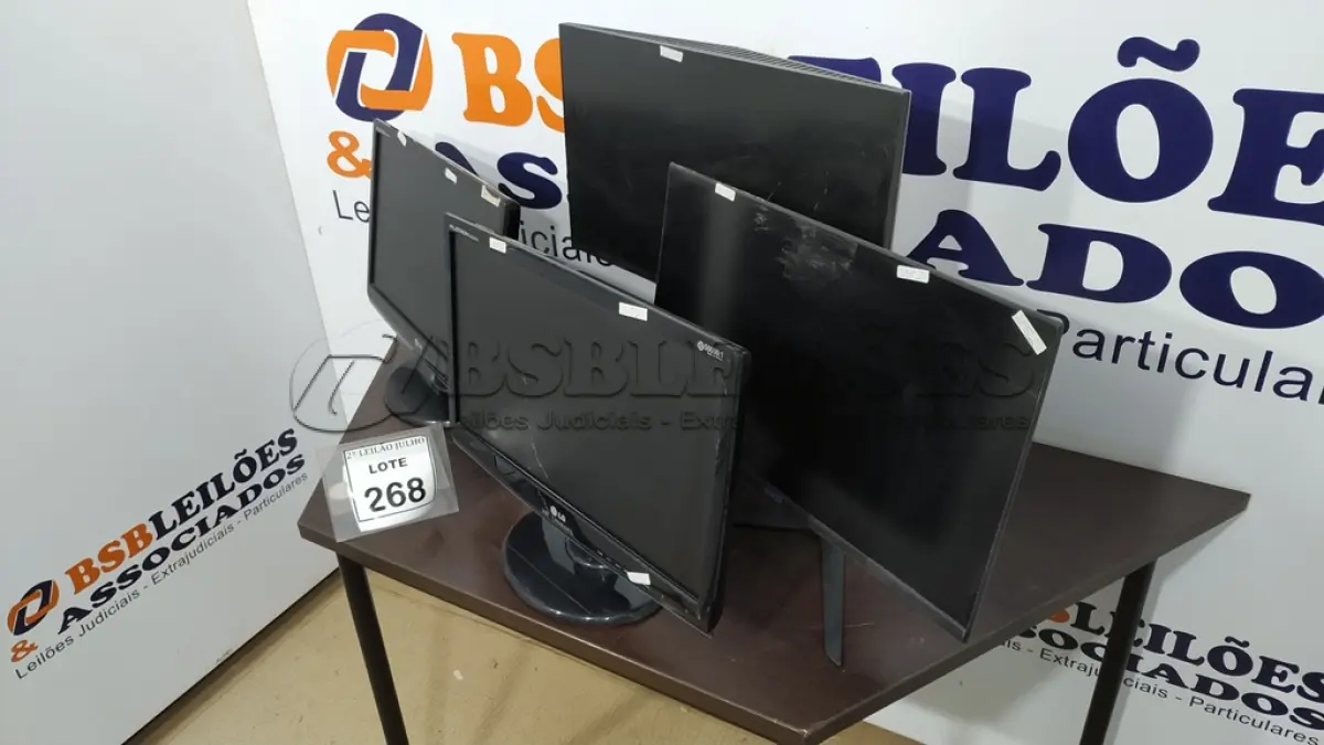 LOTE 268 - 02 MONITORES LCD FLATRON E 02 MONITORES ALIENWARE. (NO ESTADO) ATENÇÃO! FAZER A VISITAÇÃO ANTES DE ARREMATAR, NÃO SABEMOS SE FUNCIONA. LEILÃO NÃO TEM GARANTIA E NEM DEVOLUÇÃO, SUJEITO A POSSÍVEIS AVARIAS VISÍVEIS/OCULTAS E/OU AUSÊNCIA DE COMPONENTES.